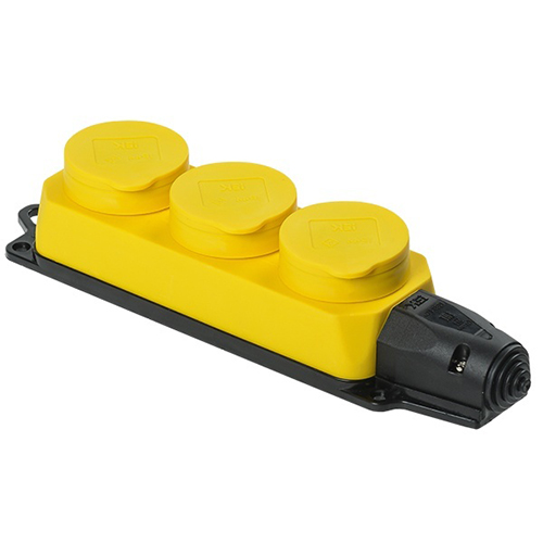 Розетка трёхместная с защитными крышками, каучуковая 2P+PE 16А/250В IP44, жёлтая, Омега "ИЭК"