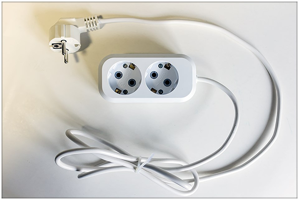 Удлинитель, 2 розетки с заземлением, длина 3м У10-001