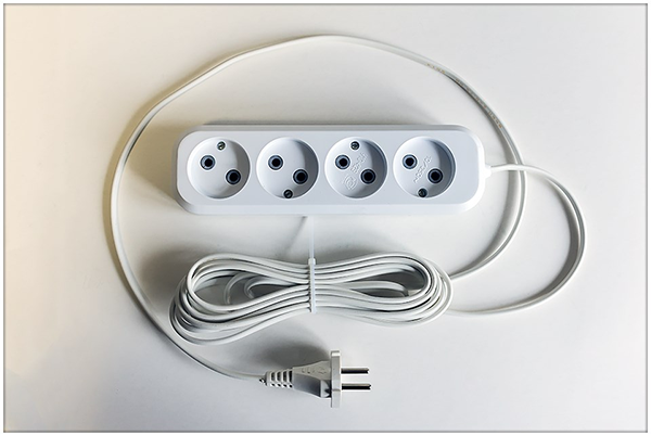 Удлинитель, 4 розетки без заземления, длина 2м У10-429