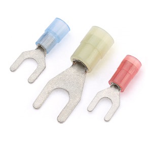 Наконечник вилочный изолированный  НВИ(н) 1,5-4 "КВТ", сечение: 0,25-1,5 мм2, винт: М4, манжета: красный нейлон 10шт