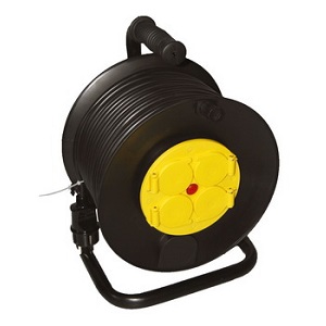 Удлинитель 4 гнезда, 30м с заземляющим контактом, кабельная катушка на алюминиевой стойке, автоматическое отключение, защитные шторки и крышки IP44 (ПВС 3*1,5) У16-010 "МРК"