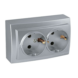 Розетка "NILSON Themis" двойная с заземлением, накладная, Серебро