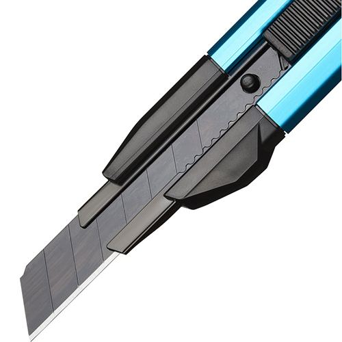 Hож  18мм, сменное чер. лезвие, SK5, метал. корпус с пласт. вставками